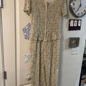 Tan Lace Maxi Dress with Crew Neck for Weddings